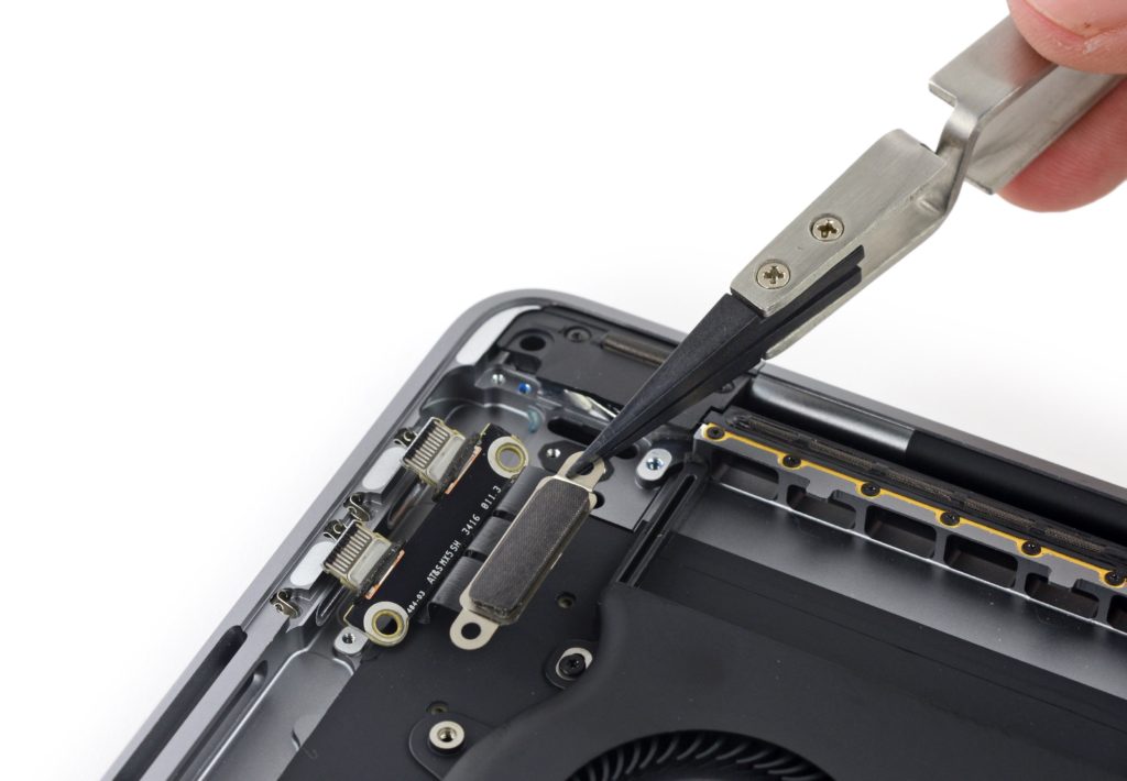 Teardown of 13″ MacBook Pro with Touch Bar reveals “cosmetic” speaker