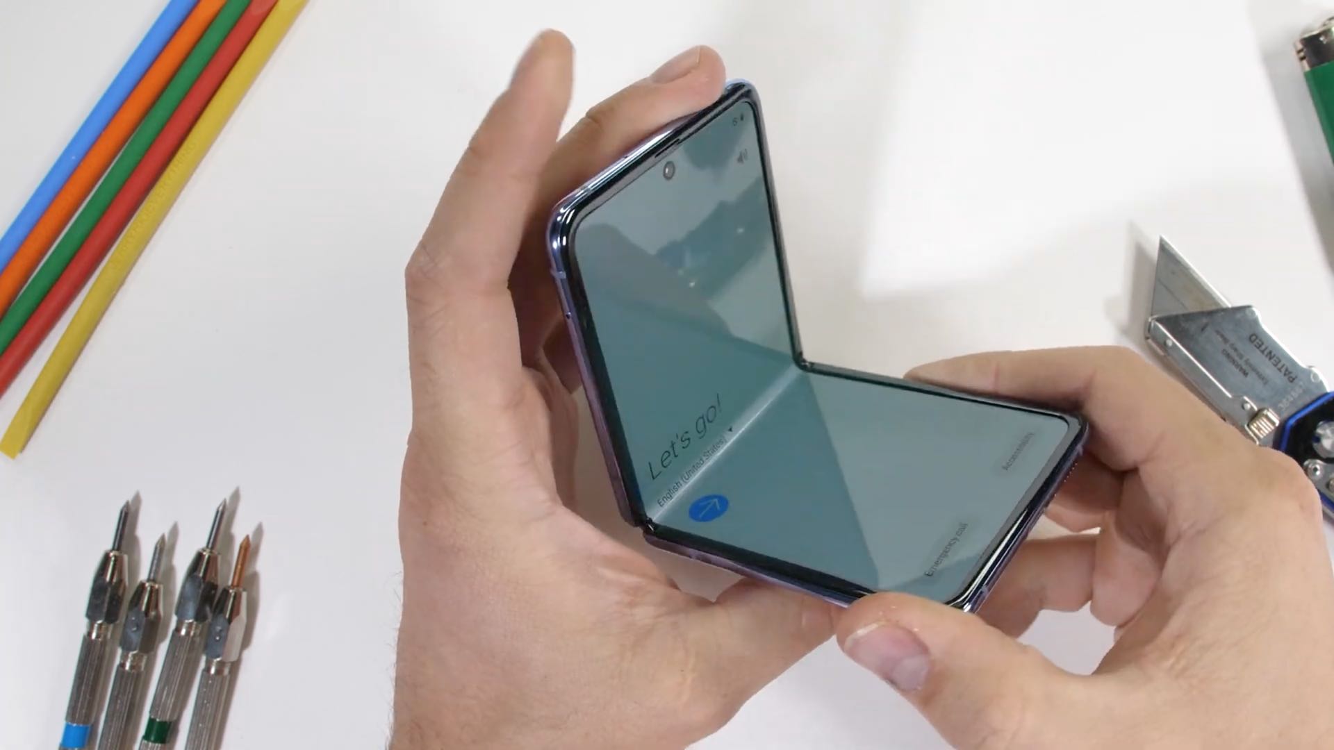 JerryRigEverything’s durability test of the Galaxy Z Flip screen doesn