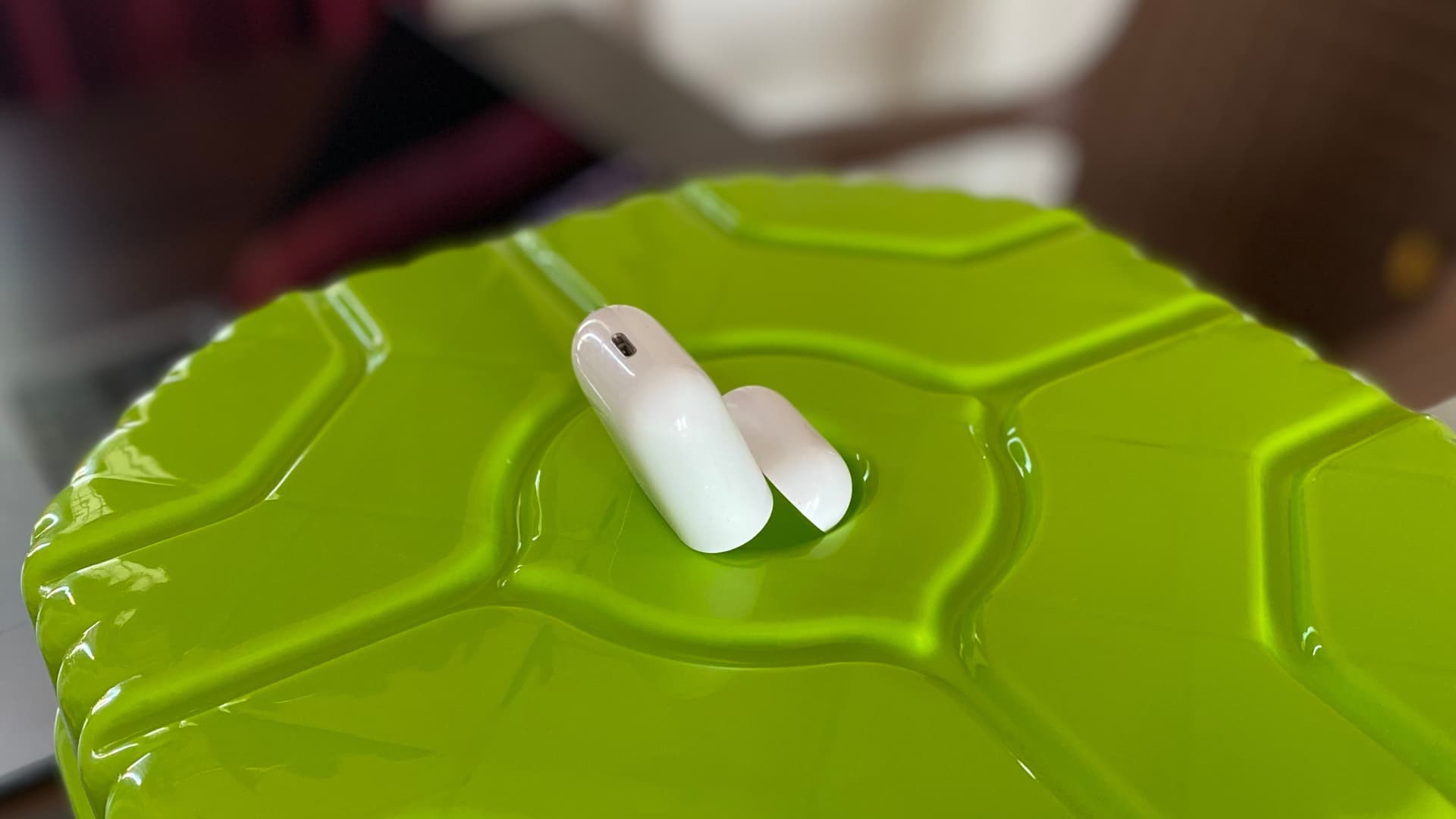 6 things to do after dropping your AirPods in water or getting the wet