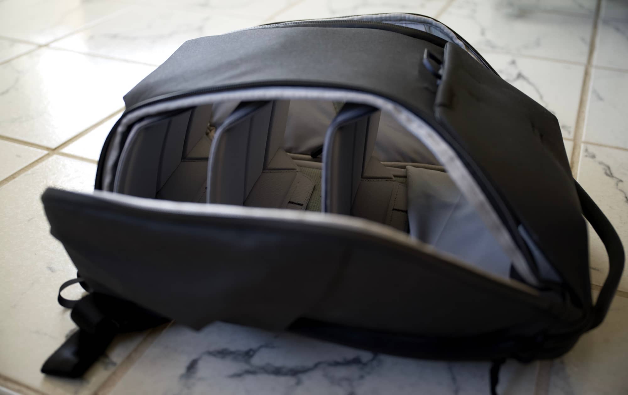 Peak Design Everyday Backpack Sideloading.