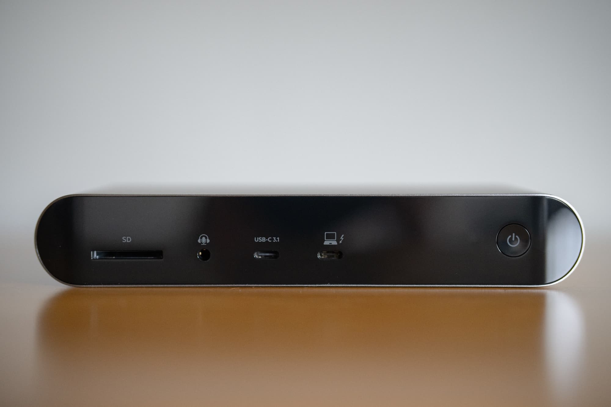 Belkin Thunderbolt 4 Dock front.