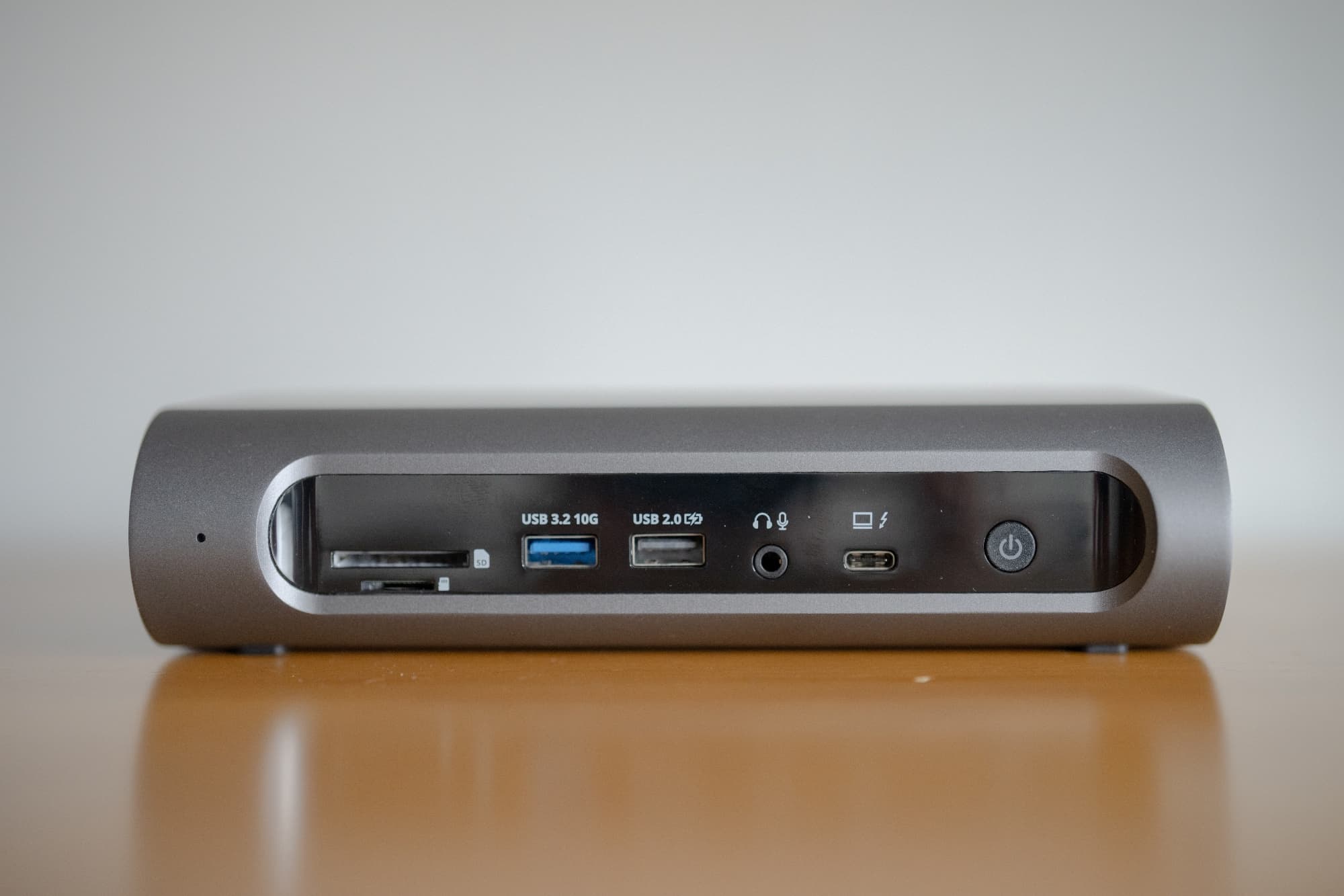 Satechi Thunderbolt 4 Dock front.