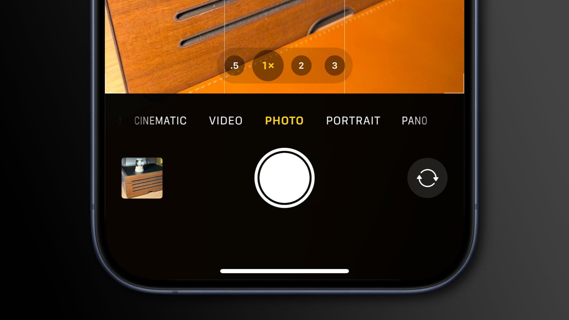 1x lens selected in the iPhone's Camera app