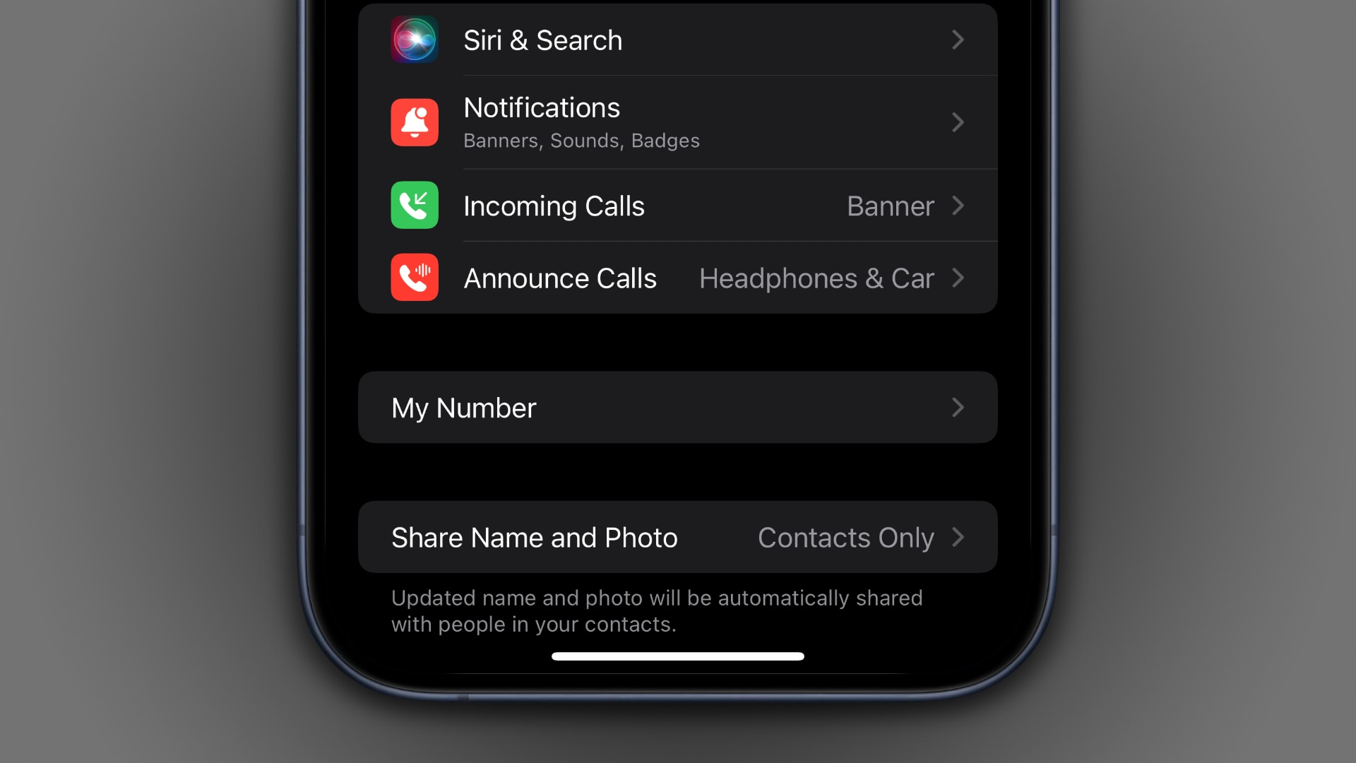 Phone app settings iOS 17.2 showing the Contact Poster Sharing option 