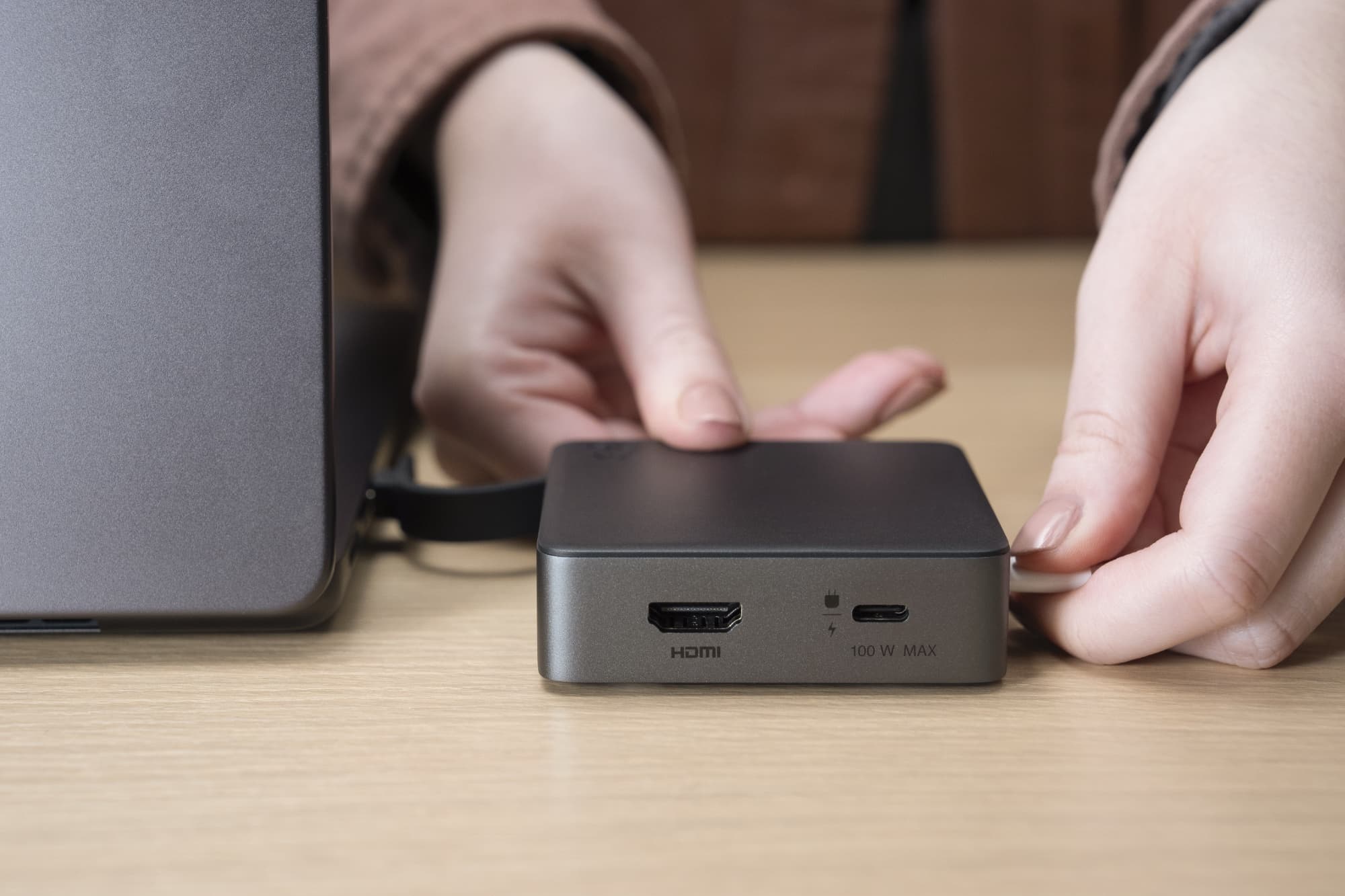 Zagg 4-port hub with wireless charger.