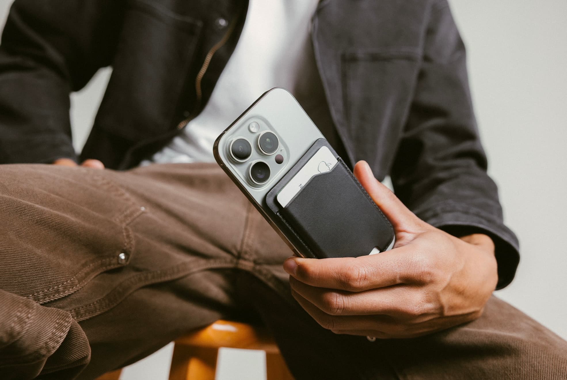 Nomad Leather Mag Wallet with built-in Apple Find My tracking if capabilities.
