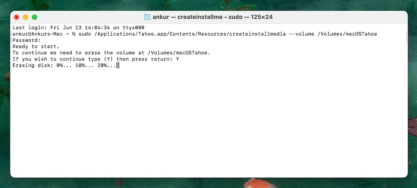 Terminal starting to create USB bootable installer for macOS Tahoe 26